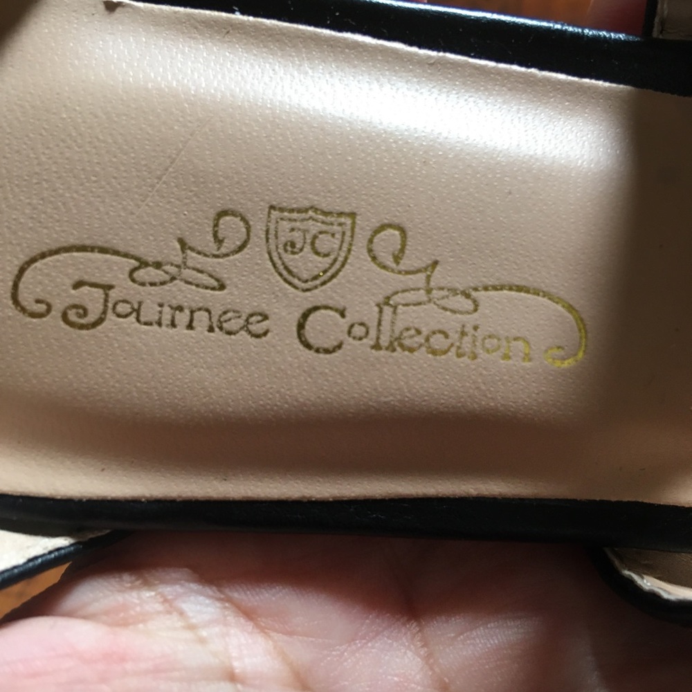 Journee Collection - Picture 6 of 6